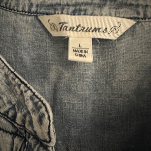 Women’s SOLD Tantrums lightweight denim shirt large - Picture 4 of 11